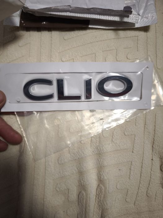 Emblema de carro Clio adesivo para porta traseira emblema decorativo logótipo (prata)