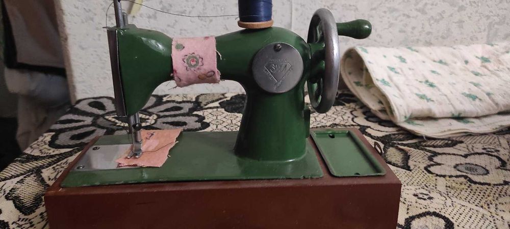 Машинка швейна робоча