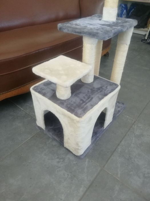 Drapak dla kota firmy  Mostar