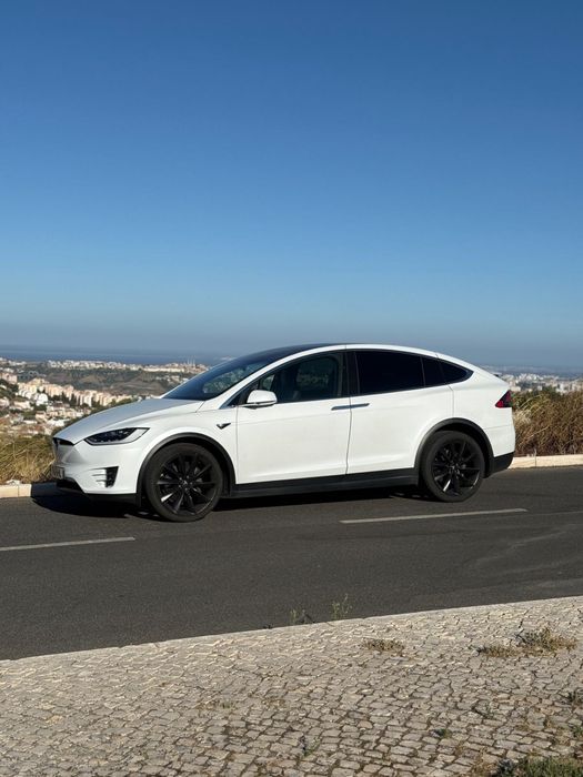 Tesla Model X 100D
