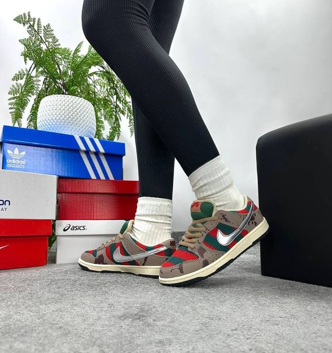 Nike SB Dunk Low Fraddy Krueger