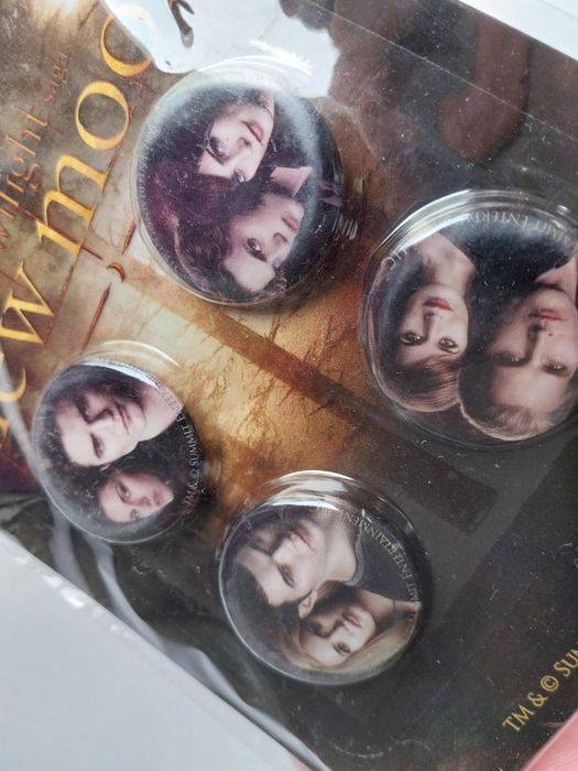 Twiligh New Moon Crepúsculo Lua Nova  - 4 pins Cullen NECA NOVO selado
