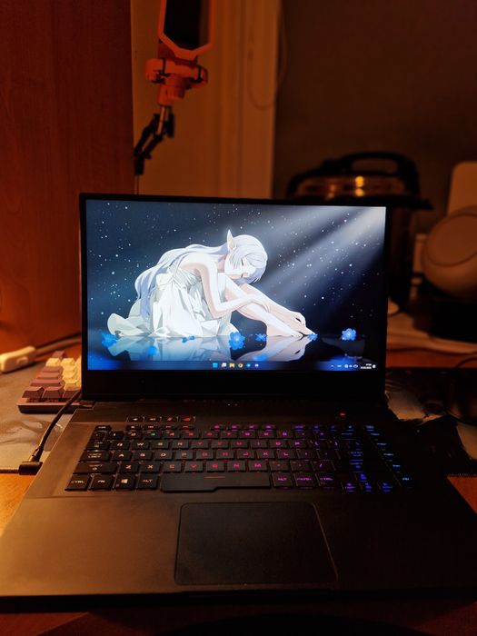 ASUS ROG Zephyrus S GX502GV 32 GB RAM,  i7, 2060, 512 GB SSD, 100%sRGB