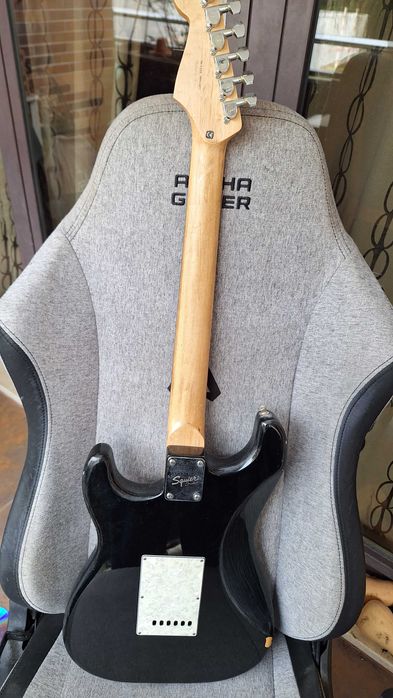 Guitarra Eléctrica Fender+ amplificador.