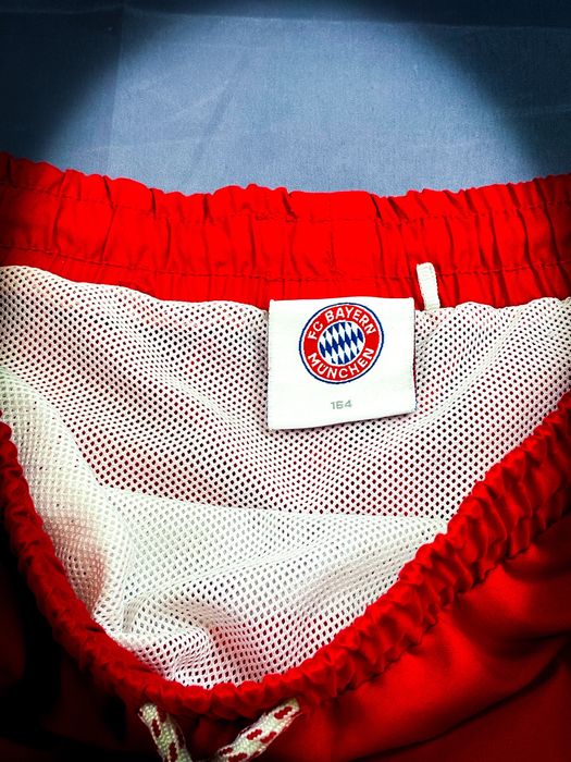 XS Bayern Monachium Czerwone Męskie Szorty Sportowe Spodenki Kąpielowe