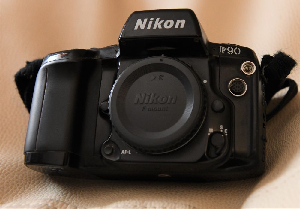 Nikon F90 Camera64332092002946124