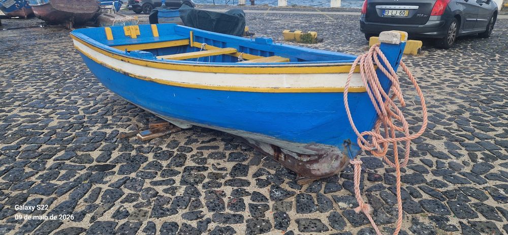 Embarcação de Madeira (Bote)