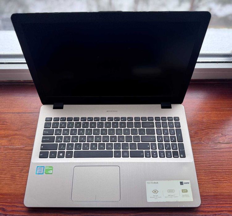 Ноутбук Asus Vivobook X542U/i7-8250U/16GB/119GBSSD;931GBHDD/GeForce4GB