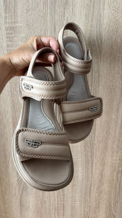 36р, якісні шкіряні босоніжки з супінатором