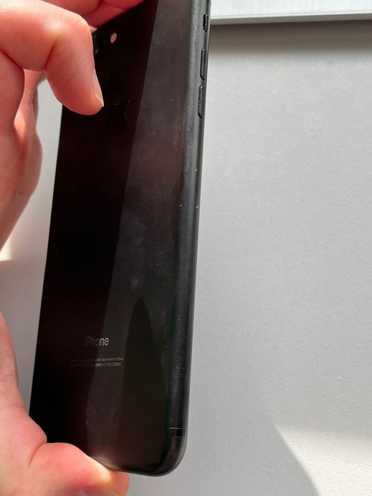 Продам IPhone 7 Plus 128 GB