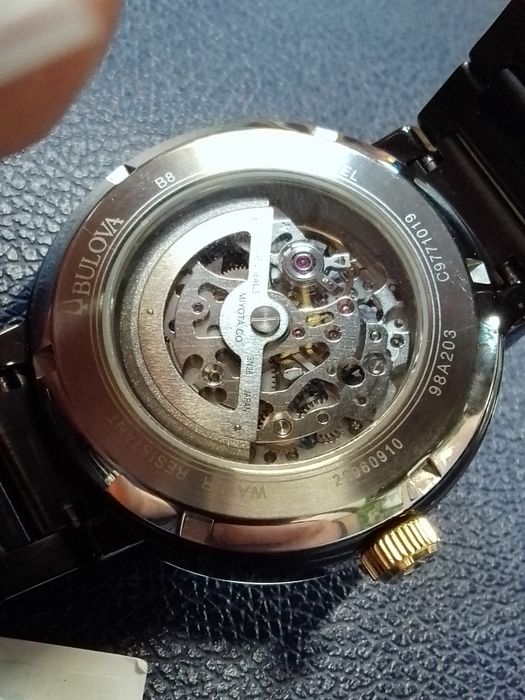 *NOVO* Bulova Futuro automático 98A203 (calibre Citizen)(42 mm)