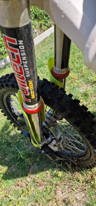 Mota Husqvarna te 300 tpi matrículada.