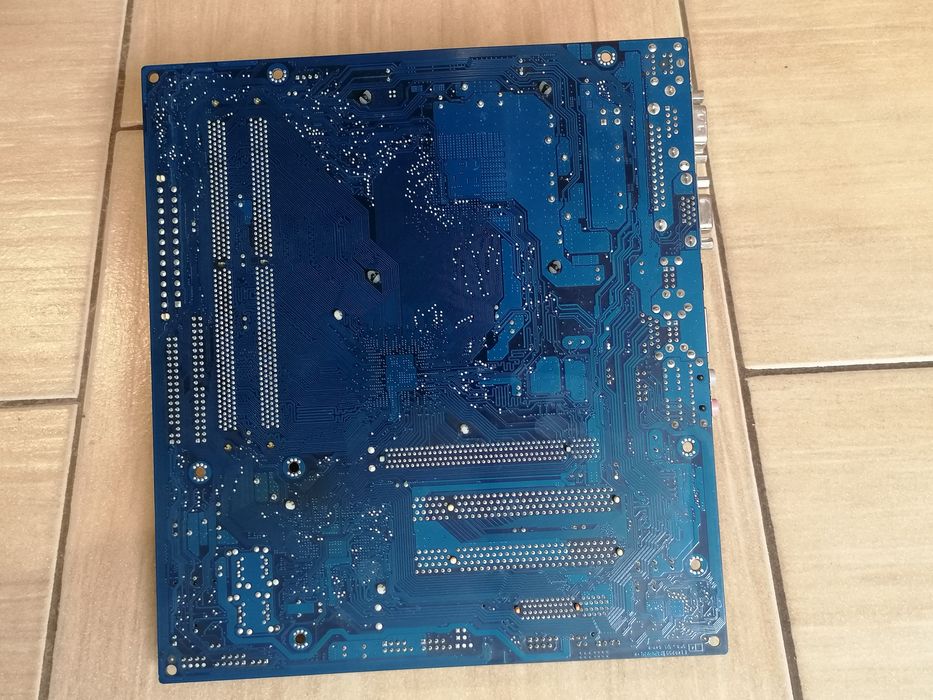 Płyta główna GIGABYTE GA-945GCMX-S2 FSB 1066 + 2 GB Pamięci (2 x 1 GB)