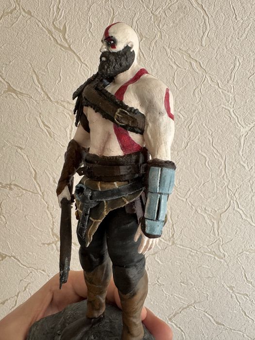 Продам фігурку Кратос