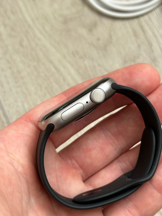 Apple Watch 11 42mm space grey майже новий