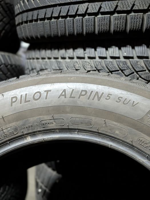 Резина зима зимові 235 60 r17 Michelin колеса шини Gtyres