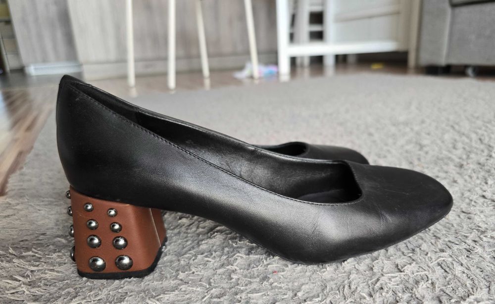 Buty na obcasie Geox