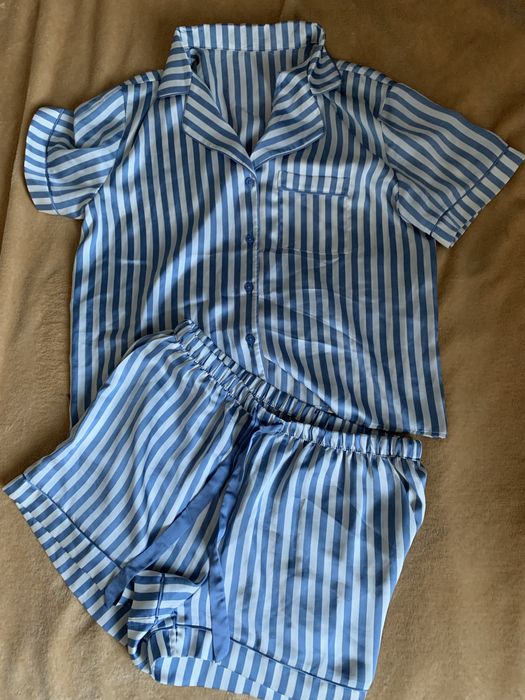 Атласна піжама жіноча