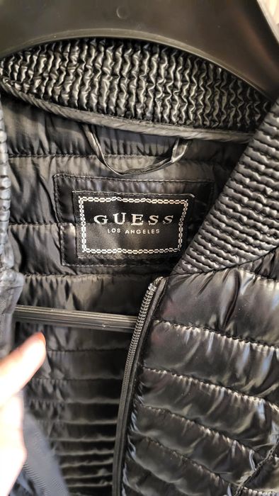 Kurtka Guess czarna pikowana rozmiar S