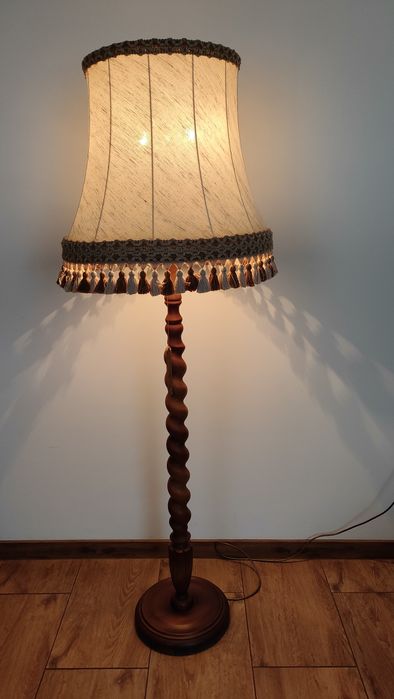 Stylowa duża lampa