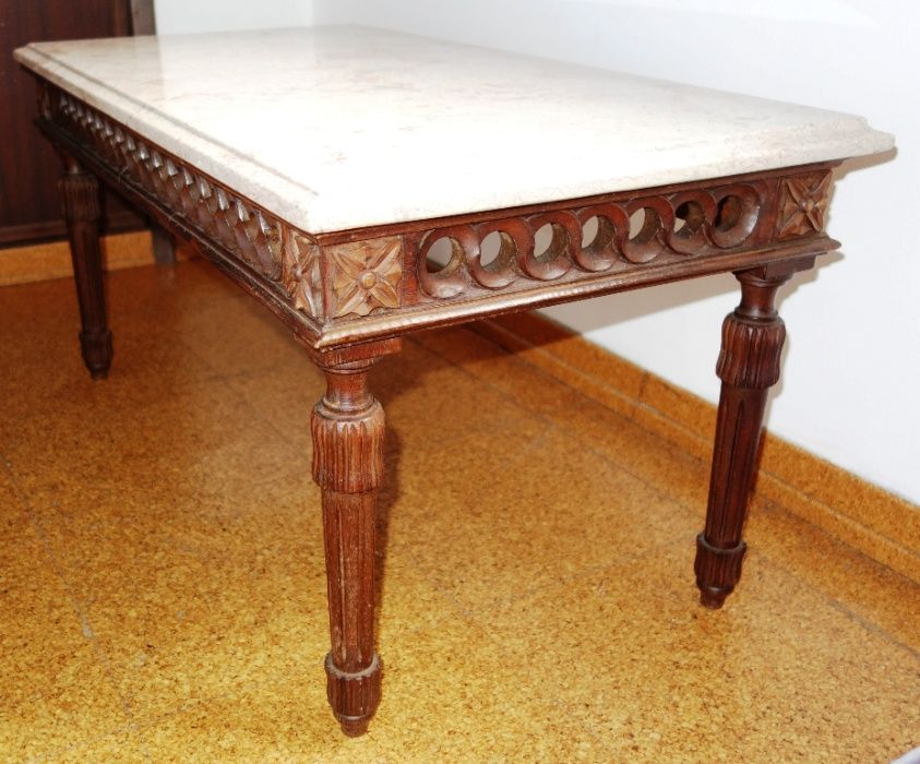 Mesa de centro antiga