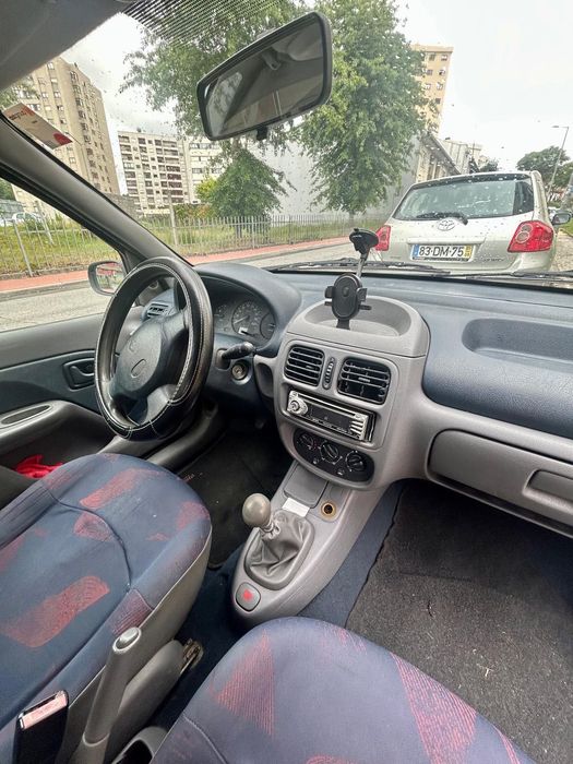 Renault Clio 1.9D Comercial 1999