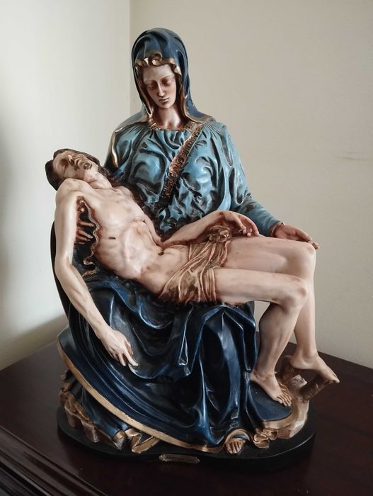 Escultura Pietà de Michelangelo Buanarroti