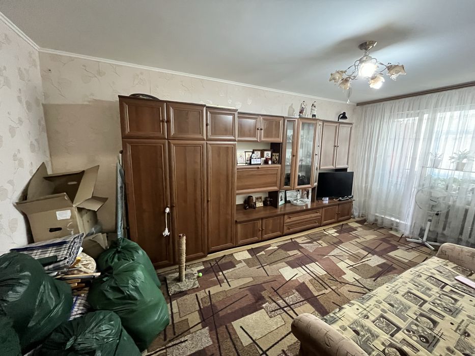 1кім кв з косметикою вул. Тероборони(Гагаріна).Подусівка.Сертифікат!
