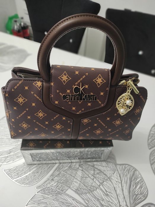 Elegancka torebka CK