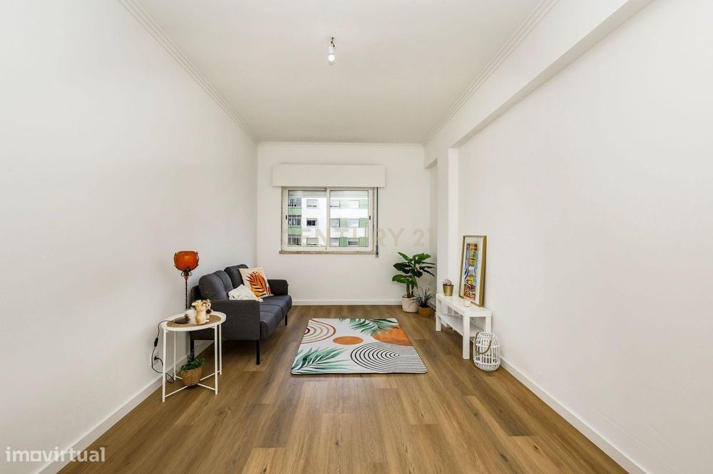 Property in Mina De Água, Lisboa