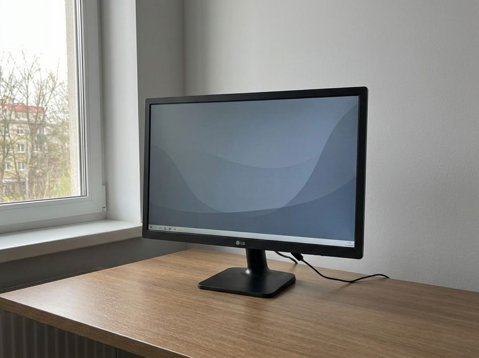 2 Monitores LG Full HD 24” + 22” | HDMI | 75Hz