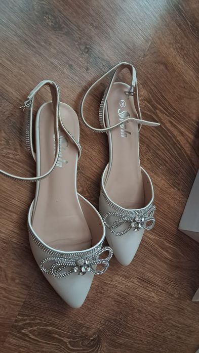 Sprzedam buty slubne