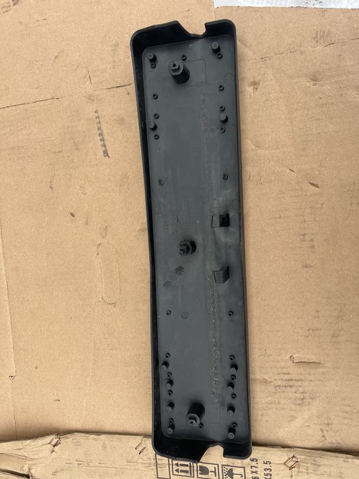 Подіум під номер переднього бампера Mercedes EQS AMG, x296 кузов