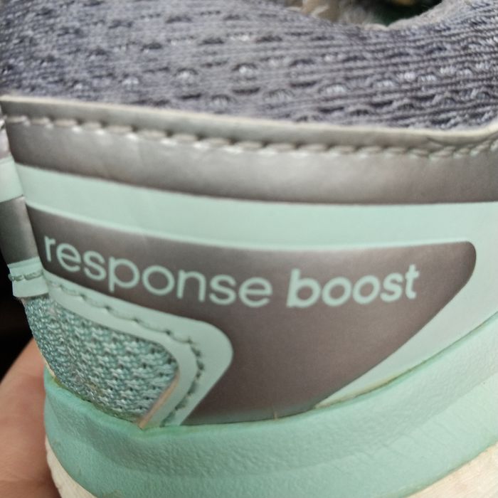 Кросівки жіночі Adidas Response Boost  Techfit  36р.