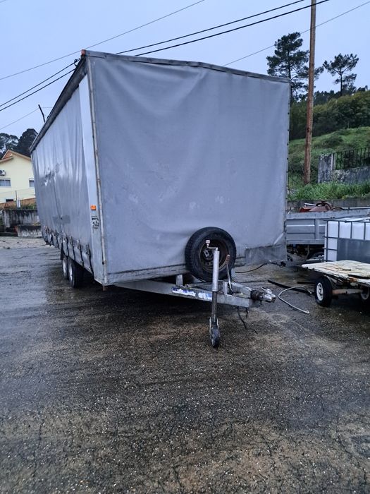 Atrelado com documentos