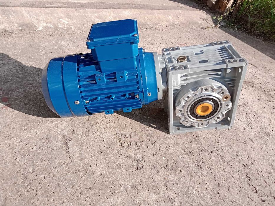 motoreduktor 10 obr silnik 1,5kw