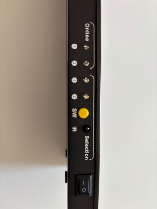 KVM Switch TESmart HKS0402A1U – 2 PCs / 2 Monitores HDMI