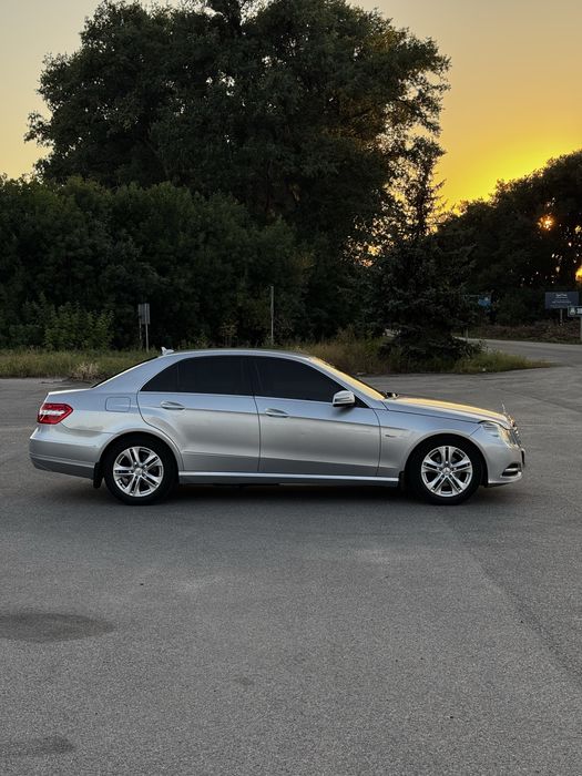 Mercedes-Benz E-Class 2010 VIN WDD2120021A339980 фото оголошення 7 з 8