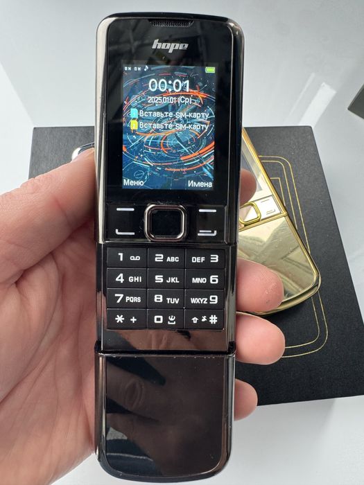 Новий кнопковий телефон у преміальному металевому корпусі Стиль Nokia