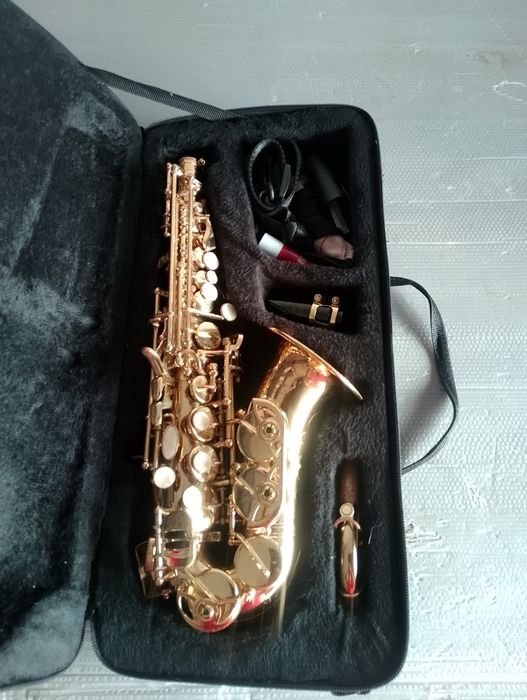 Saxofone soprano curvo iniciante