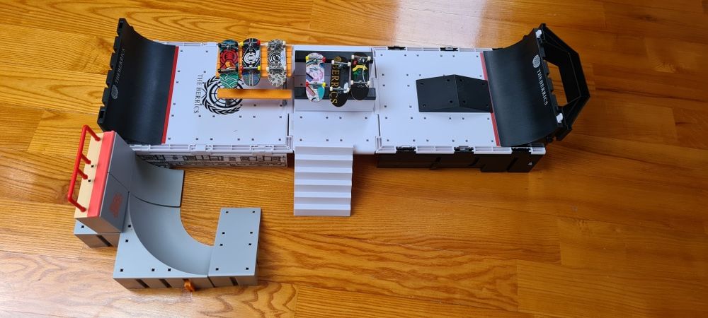 Tech deck zestaw skatepark plus deskorolki
