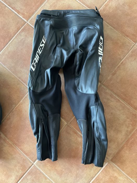 Calças Dainese Misano couro perfurado