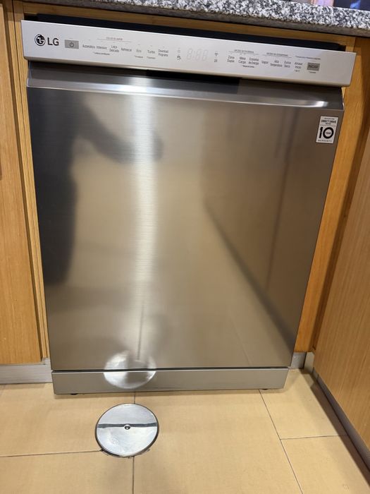 Máquina de lavar loiça LG com conectividade WI-FI
