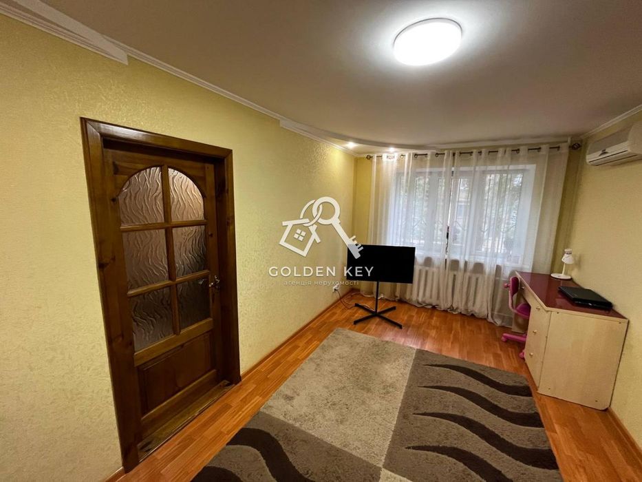 Продаж двокімнатної квартири, Пруди