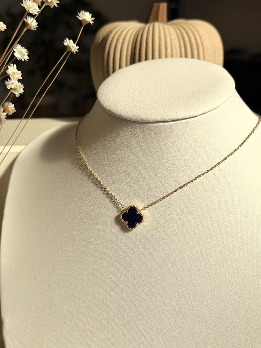 Naszyjnik niebieska kobaltowa lilijka koniczynka clover vc van cleef celebrytka ze stali chirurgicznej nierdzewnej złota