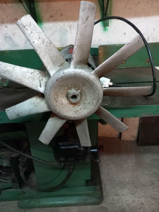 wentylator przemysłowy 220v