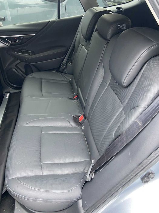 Komplet foteli z boczkami FOTELE SKÓRA Subaru Outback VI BT
