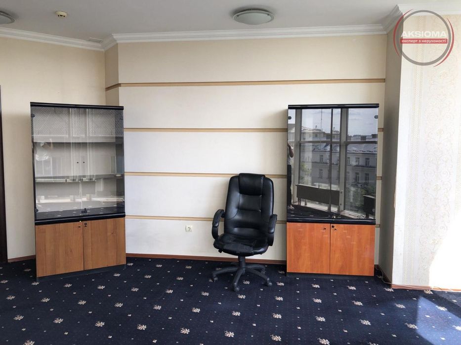Оренда офісу в центі міста--у