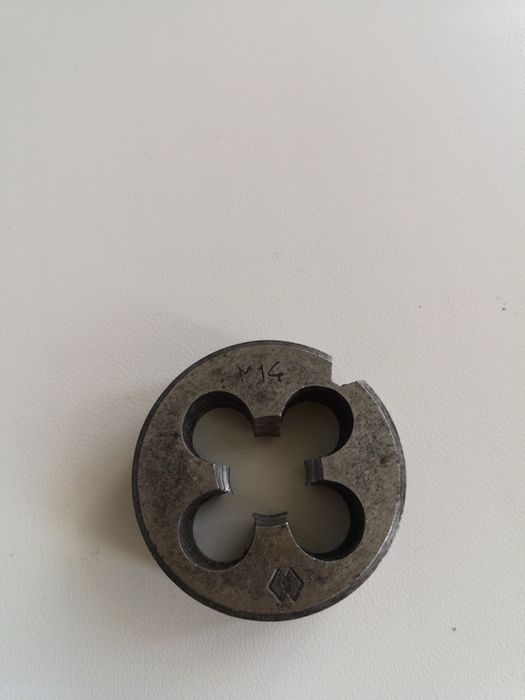 Лерки на М14 и М16 Для нарезки резьбы.