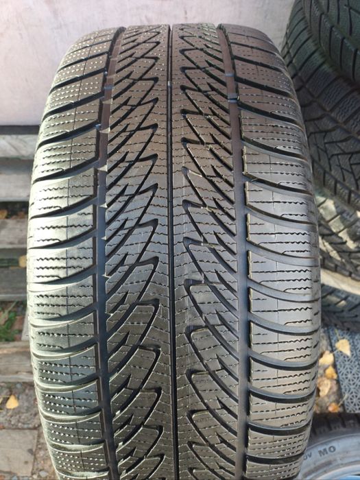 285/45/20 Goodyear UltraGrip 8 Performance 285/45 R20 112V XL AO FP